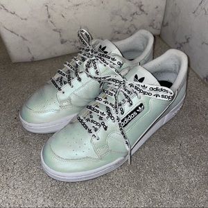 Adidas Continental 80 size 8W